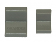 картинка Уголок GRANDIS 25х25 серый (металлический уголок +пластиковая накладка) от магазина комплектующих для производства мебели "Панорама"