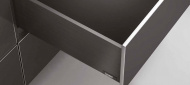 картинка Ящик FLOWBOX H192(H144) мм PUSH OPEN с доводчиком 400 мм Антрацит магазин "Панорама" являющийся официальным дистрибьютором в России картинка Ящик FLOWBOX H192(H144) мм PUSH OPEN с доводчиком 400 мм Антрацит от магазина комплектующих для производства мебели "Панорама"